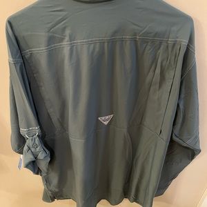 Columbia Low Drag PFG long sleeve shirt. Color: greenish grey